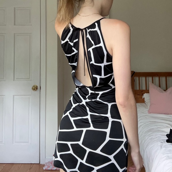 Morgan de Toi Giraffe Print Halter Dress - Picture 3 of 4